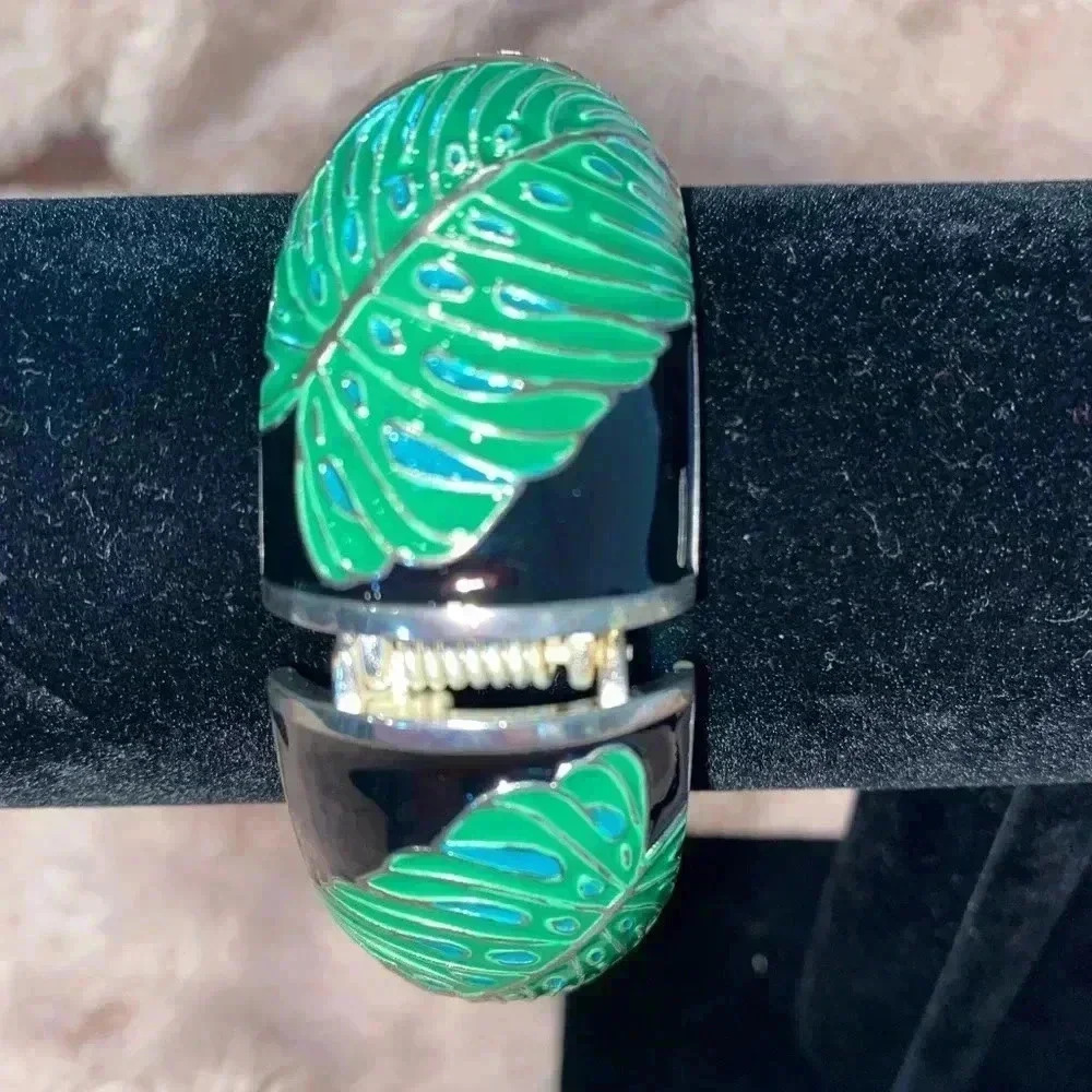 SEQUIN by Nordstrom, green and black hinged bracelet